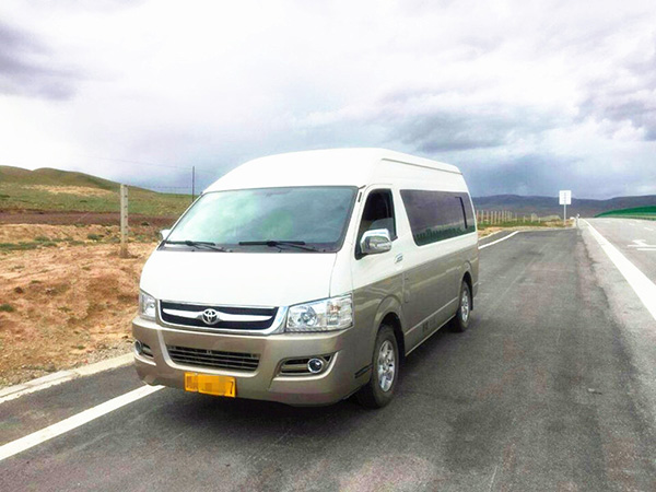 成都中巴車租賃價格
