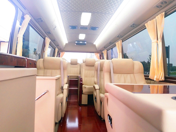 成都考斯特商務租車